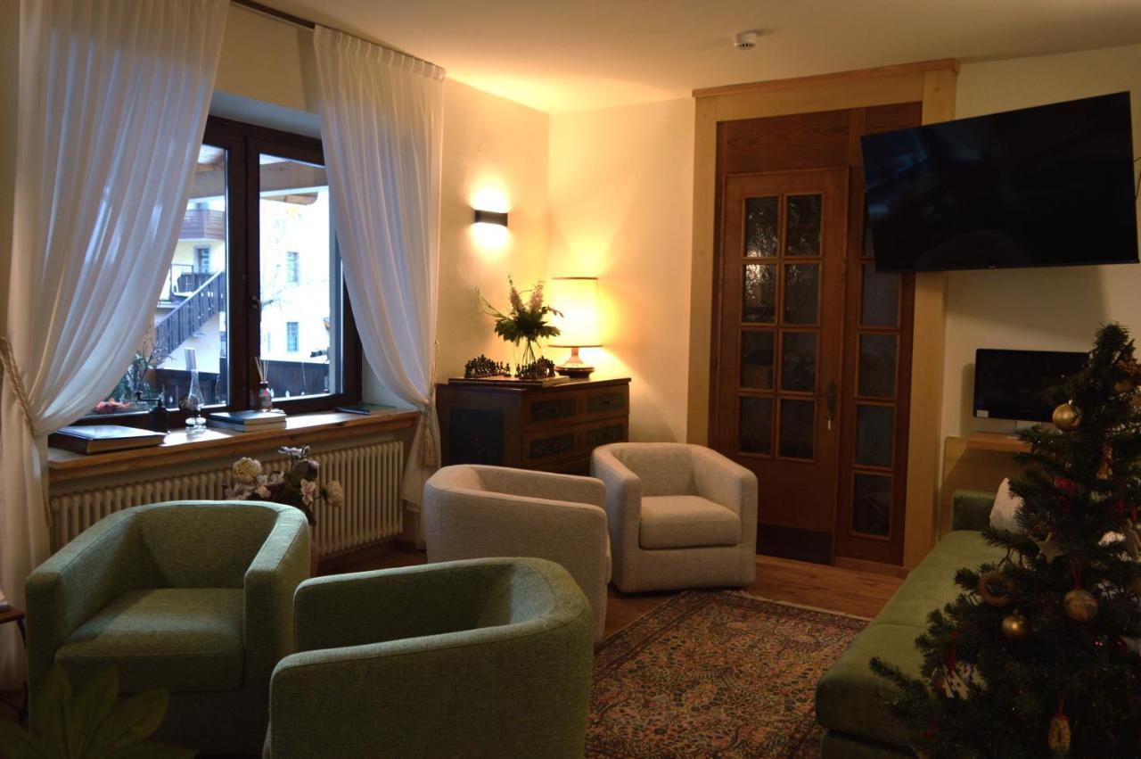 Hotel Wanda Pinzolo Exterior foto