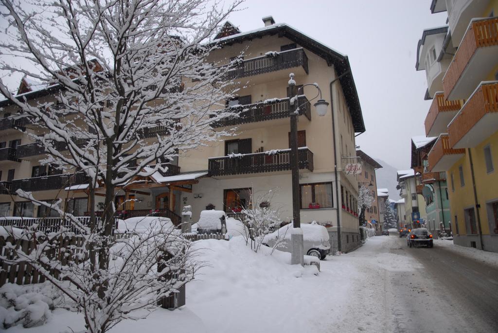 Hotel Wanda Pinzolo Exterior foto
